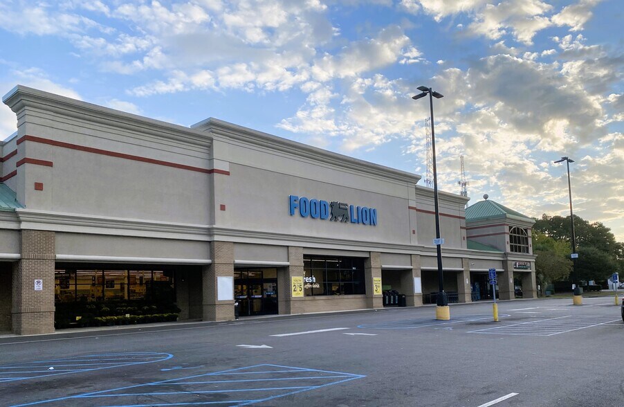 More Photos Of 3025 Ashley Town Center Dr, Charleston Unknown For Lease