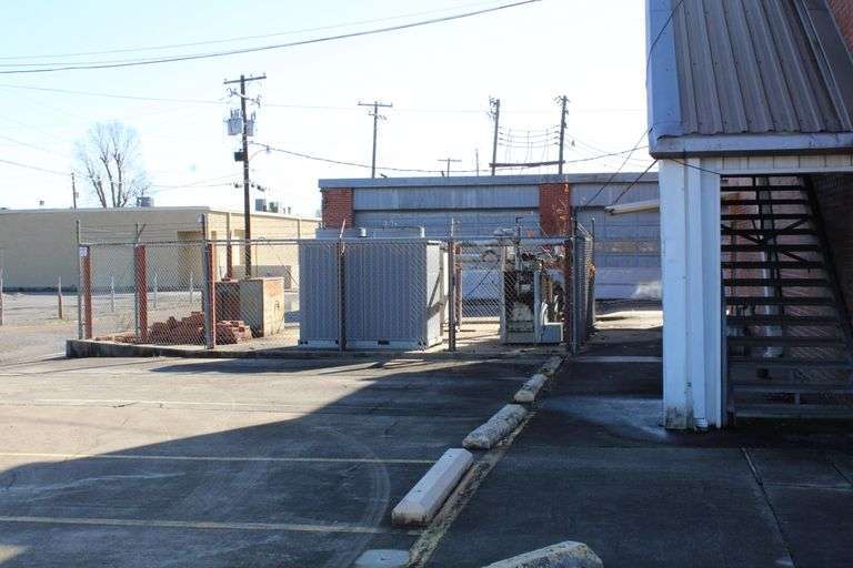 More Photos Of 604 Washington Ave, Greenville Bank For Lease