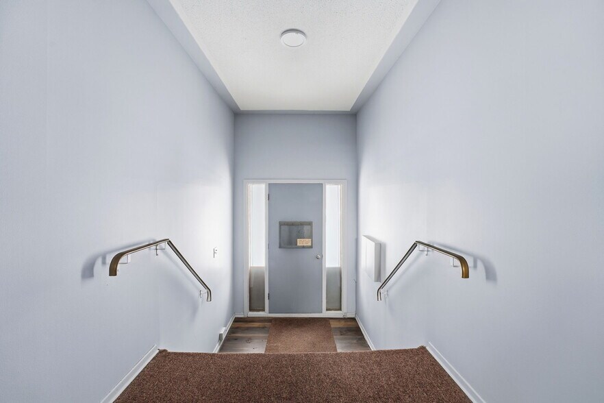 More Photos Of 128 Ninth Av, Brantford Apartments For Sale