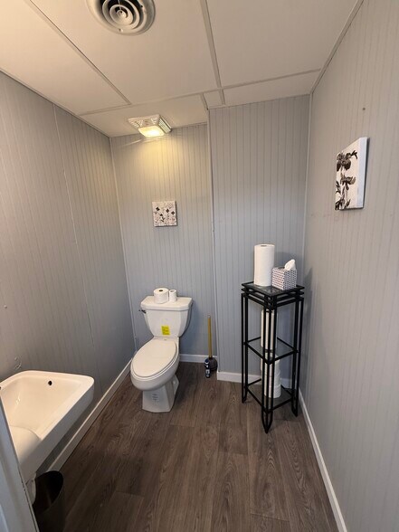 More Photos Of 205 S 3rd St, Watertown Storefront Retail Residential For Sale