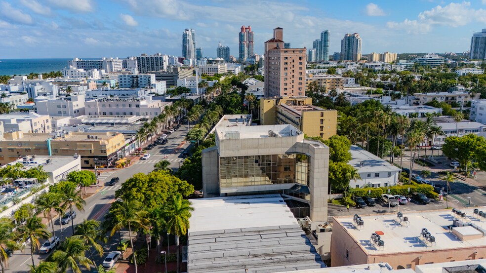 More Photos Of 930 Washington Ave, Miami Beach Office For Lease