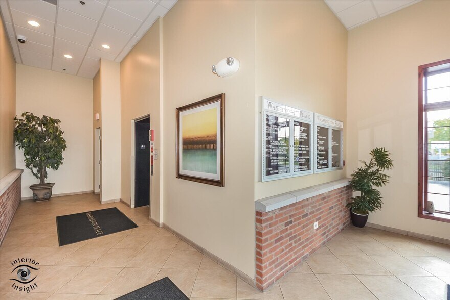 More Photos Of 123 W Washington St, Oswego Office For Lease