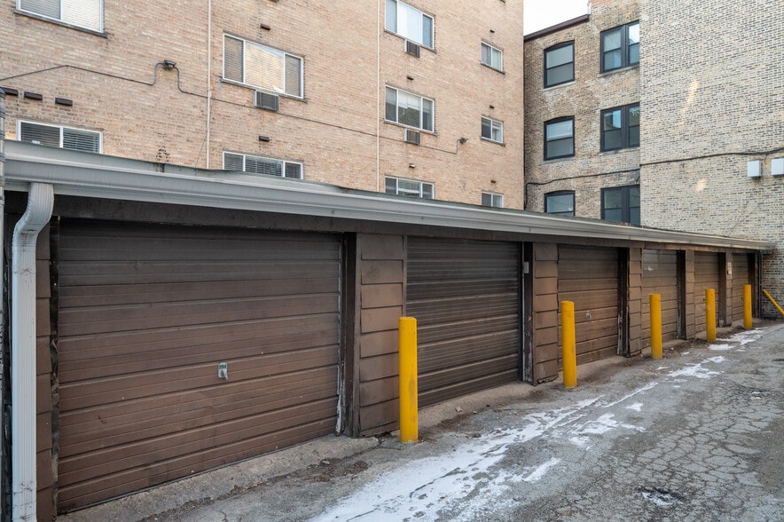 More Photos Of 5525 N Winthrop Ave, Chicago Apartments For Sale