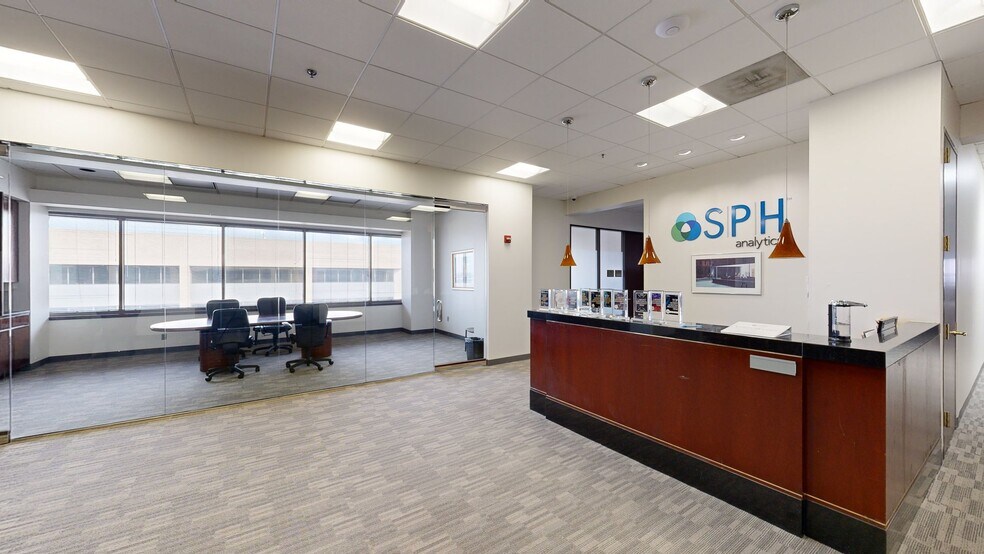 More Photos Of 4150 International Plz, Fort Worth Unknown For Lease
