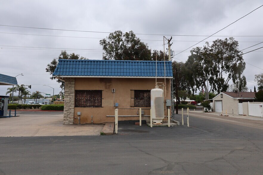 More Photos Of 501 W 9th Ave, Escondido Convenience Store For Sale