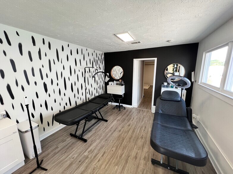 More Photos Of 8 N Clarendon Ave, Avondale Estates Freestanding For Sale