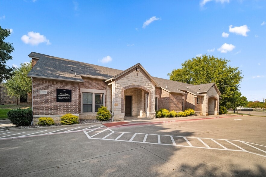 More Photos Of 4016 Gateway Dr, Colleyville Office For Sale