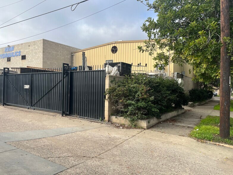 More Photos Of 1805 Cleveland Ave, National City Industrial For Sale