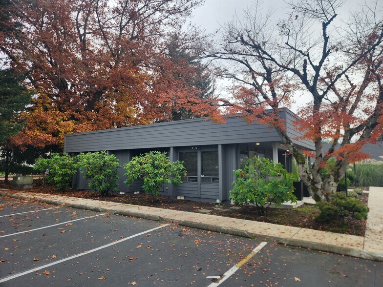 More Photos Of , Wilsonville Office For Sale
