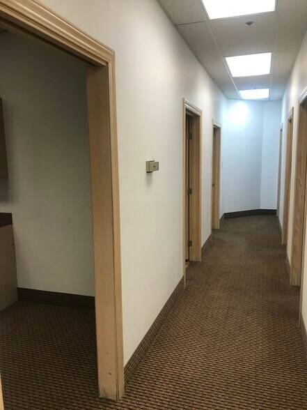 More Photos Of 145 E Reno Ave, Las Vegas Airplane Hangar For Sale