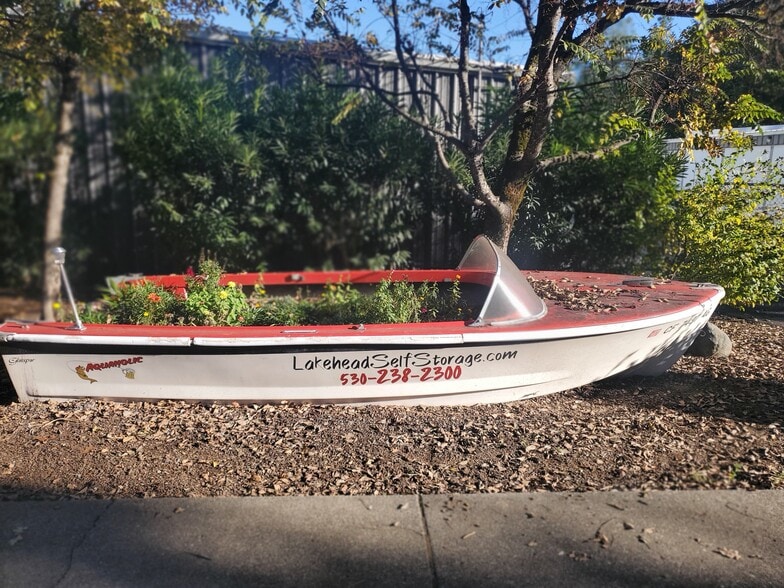 More Photos Of 20707 Lakeshore Dr, Lakehead Self Storage For Sale