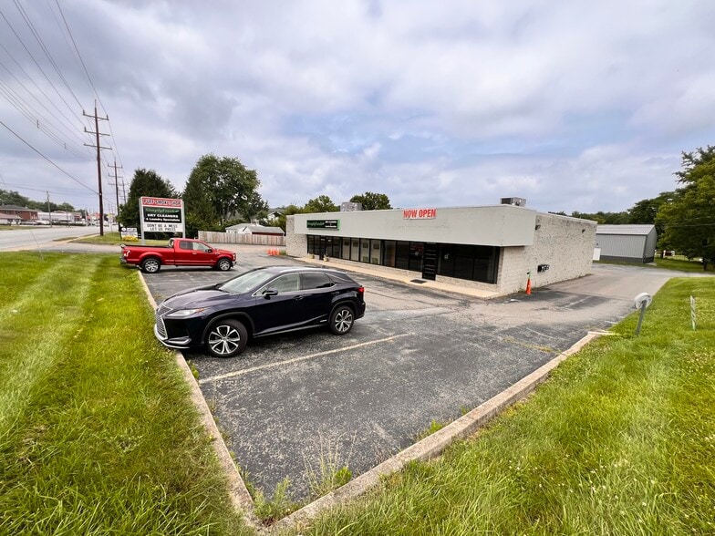 Primary Photo Of 810 Ohio Pike, Withamsville Office For Lease