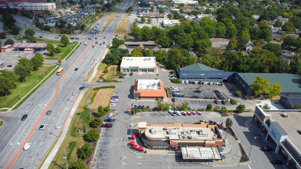 More Photos Of 6303 NW Barry rd, Kansas City General Retail For Lease