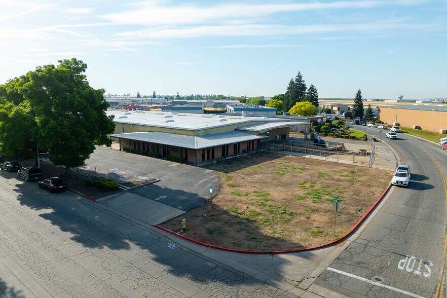 More Photos Of 2170 Wardrobe Ave, Merced Manufacturing For Sale