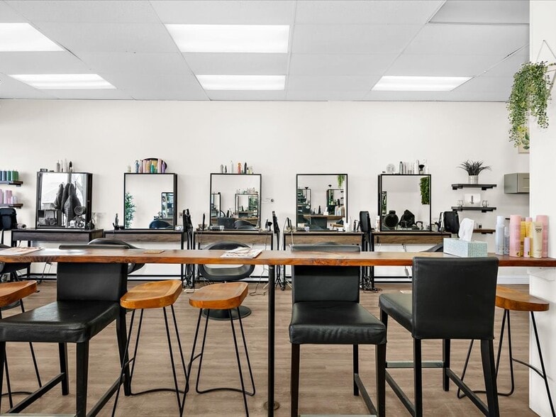 More Photos Of 723 Frederick Rd, Catonsville Storefront For Lease