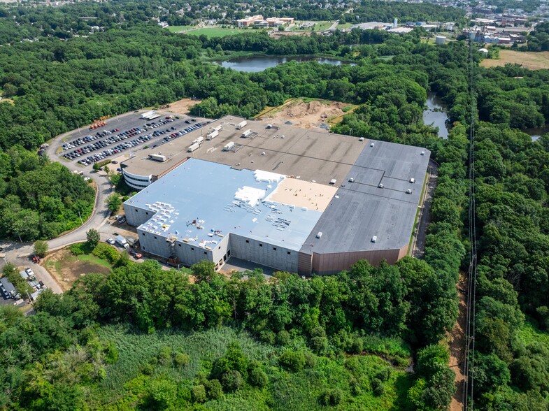 Primary Photo Of 140 Summit St, Peabody Distribution For Lease