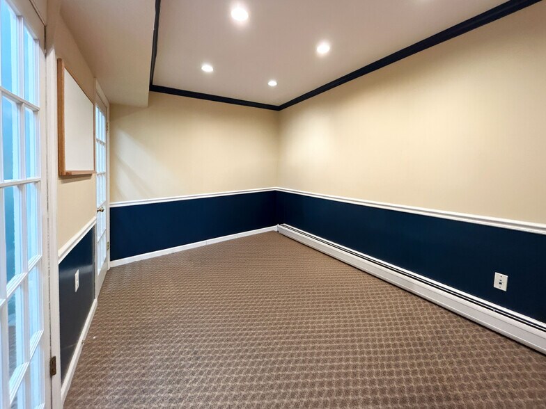 More Photos Of , Gaithersburg Office For Sale