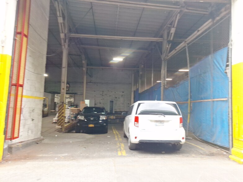 More Photos Of 5802 3rd Ave, Brooklyn Warehouse For Lease