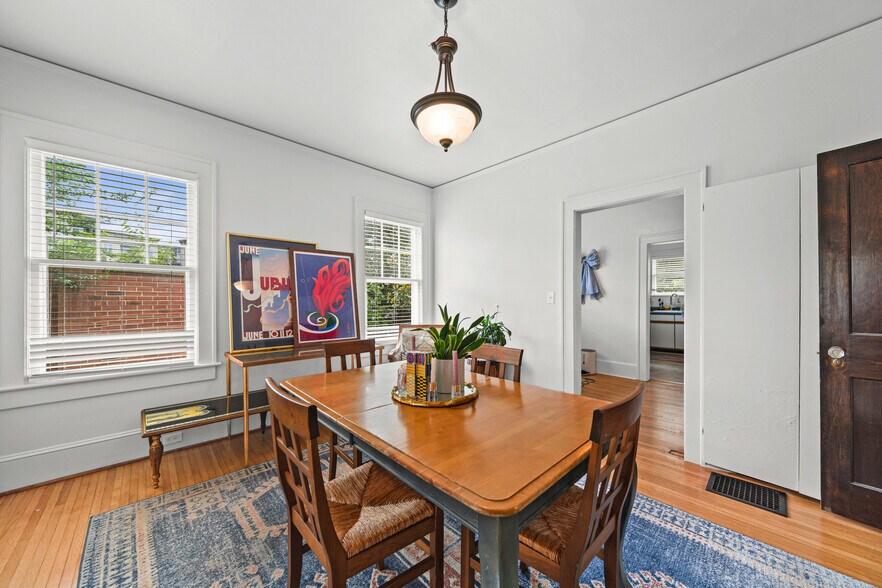 More Photos Of 610 Hawthorne Ln, Charlotte Office Residential For Sale