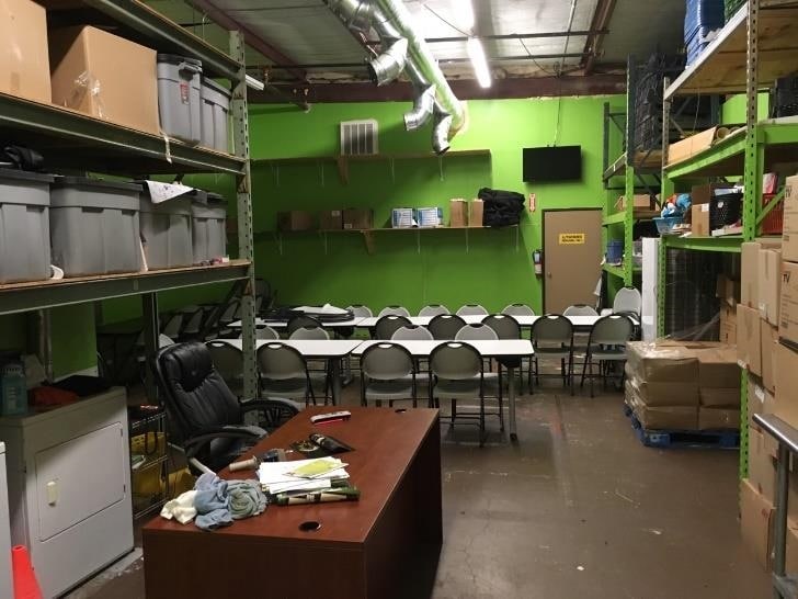 More Photos Of 201 Executive Way, DeSoto Showroom For Lease