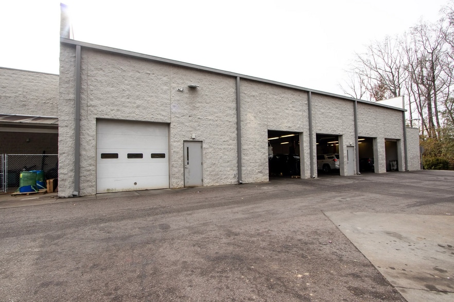 More Photos Of 2136 Sunset Blvd, West Columbia Auto Dealership For Sale