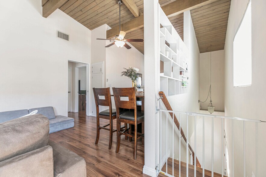 More Photos Of 2014-2016 Peyton Ave, Burbank Apartments For Sale