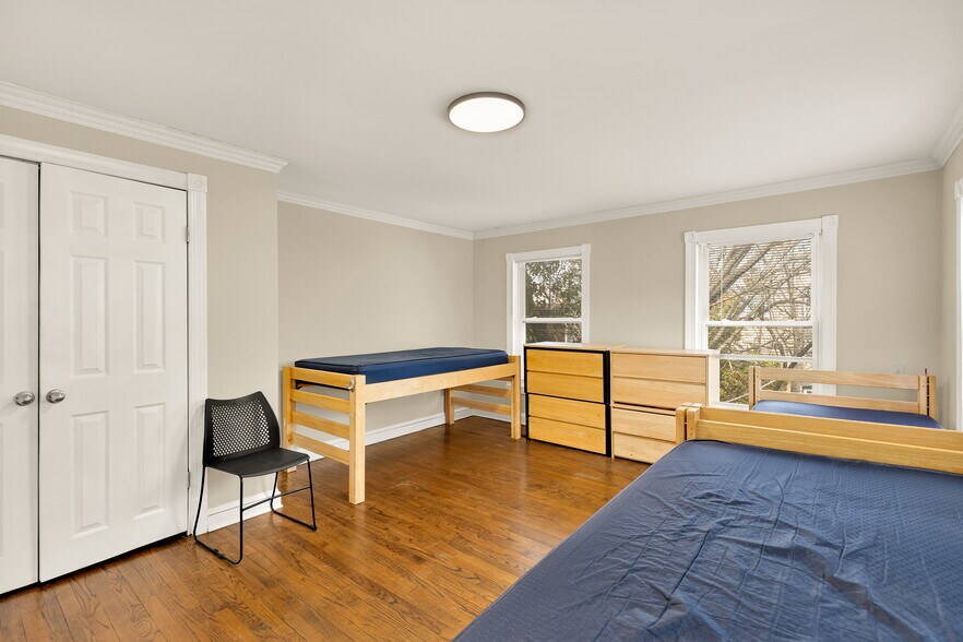 More Photos Of 228 E Capitol St NE, Washington Apartments For Sale