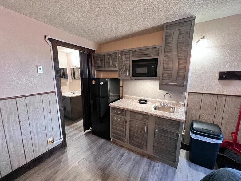 More Photos Of 409 N Commercial Ave, Wallace Apartments For Sale