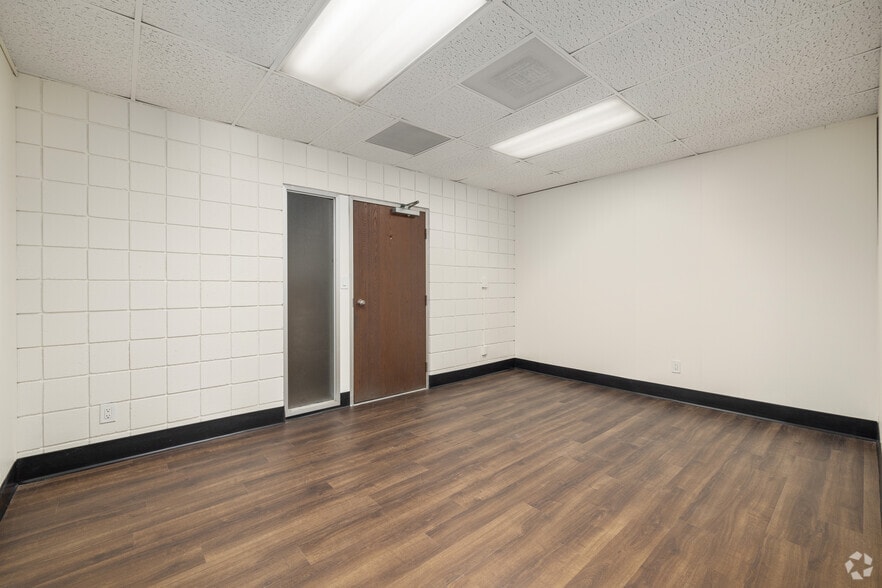 More Photos Of 4045 Bonita Rd, Bonita Office For Lease