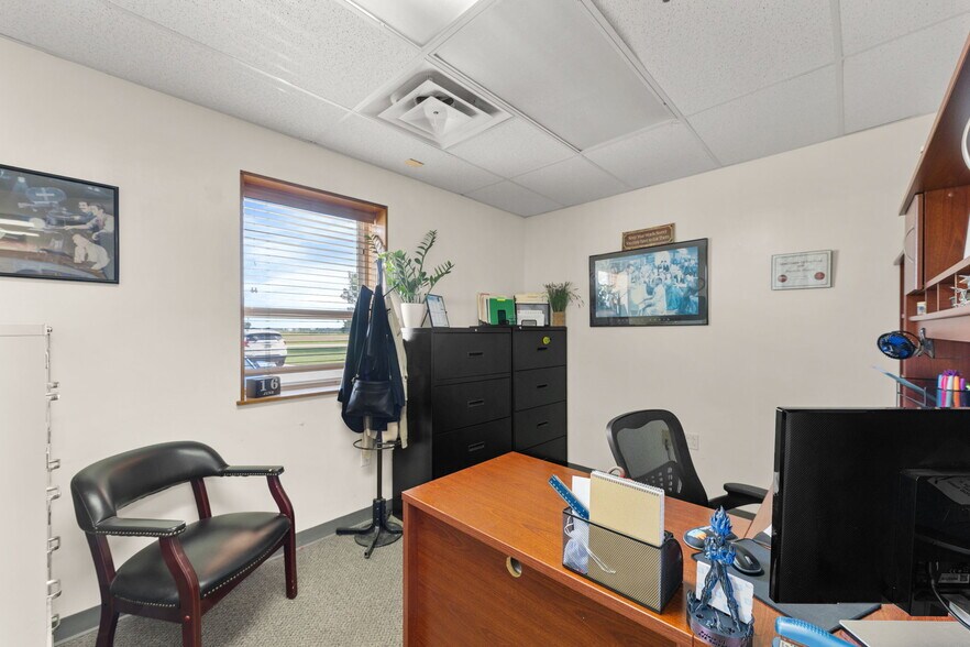 More Photos Of 900 W Miller Rd, Iola Manufacturing For Sale
