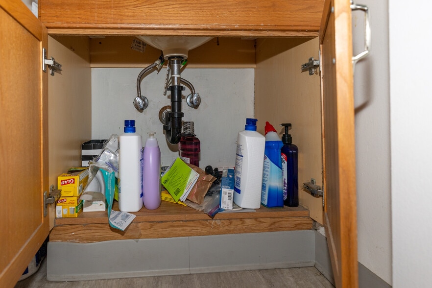 More Photos Of 922 Mccully St, Honolulu Apartments For Sale