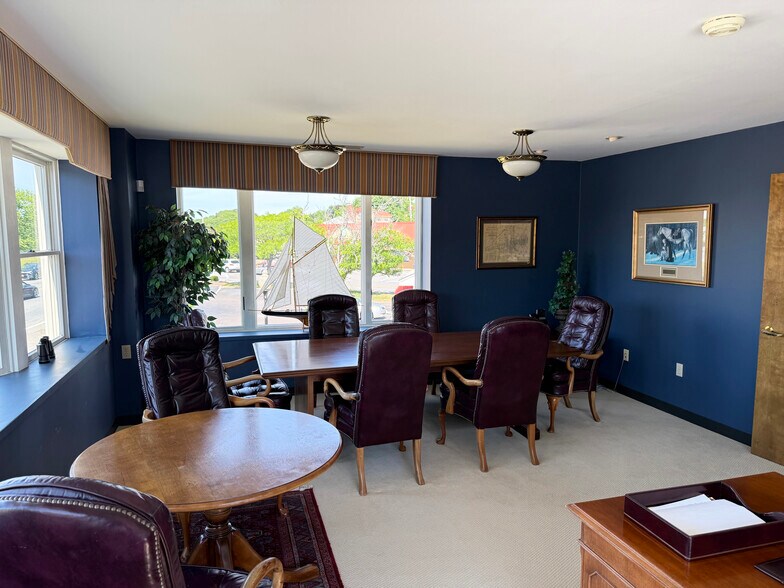 More Photos Of 3 Summer St, Hingham Office Residential For Lease