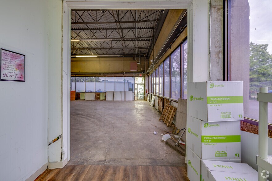 More Photos Of 450-460 Veterans Dr, Burlington Light Distribution For Lease