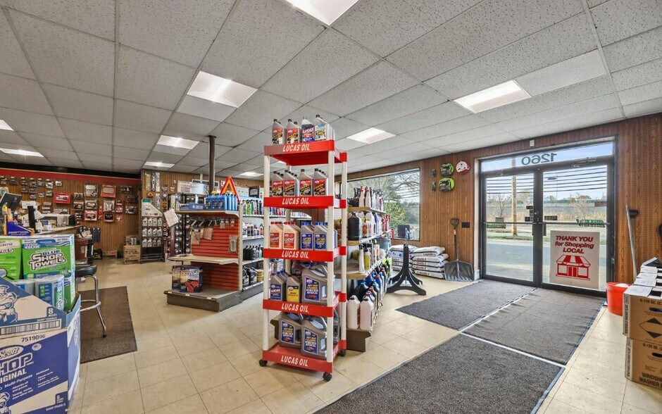 More Photos Of 1260 East St, Pittsfield Freestanding For Sale