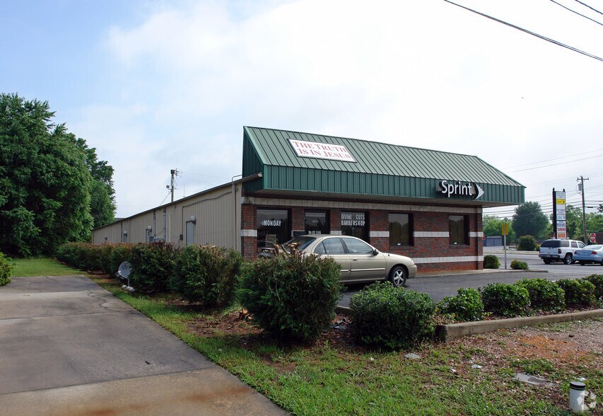 More Photos Of 2001 N Cannon Blvd, Kannapolis Unknown For Lease