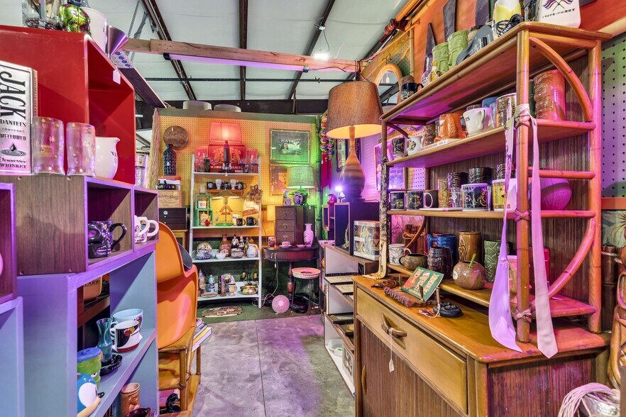 More Photos Of 2120 Old Highway 431 S, Greenbrier Freestanding For Sale