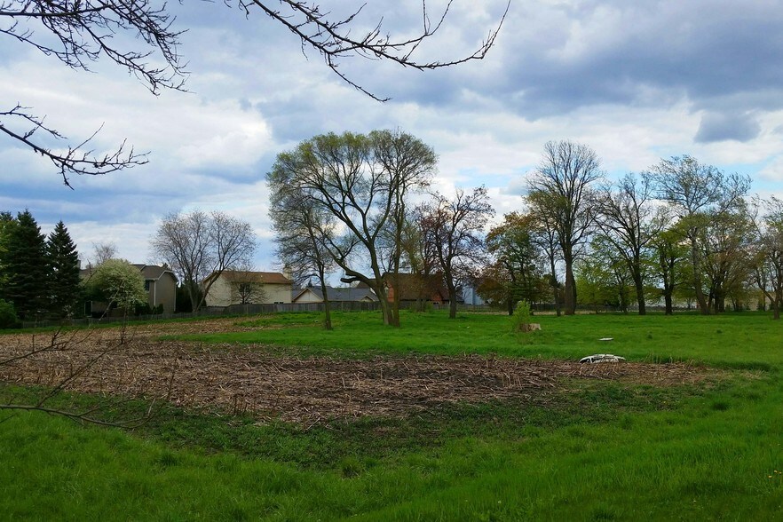 More Photos Of 1551 N Dilleys Rd, Gurnee Land For Sale