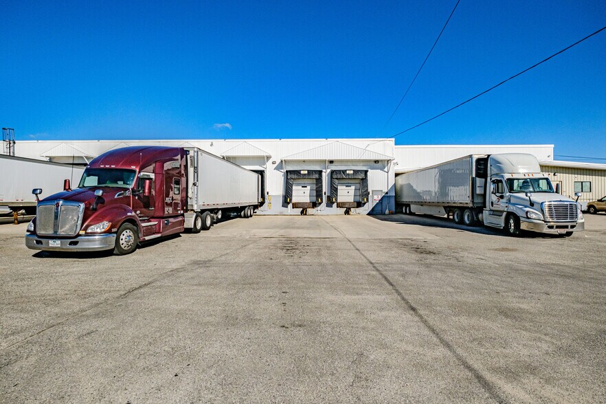 More Photos Of 11-12 Lund Rd, Saco Industrial For Lease