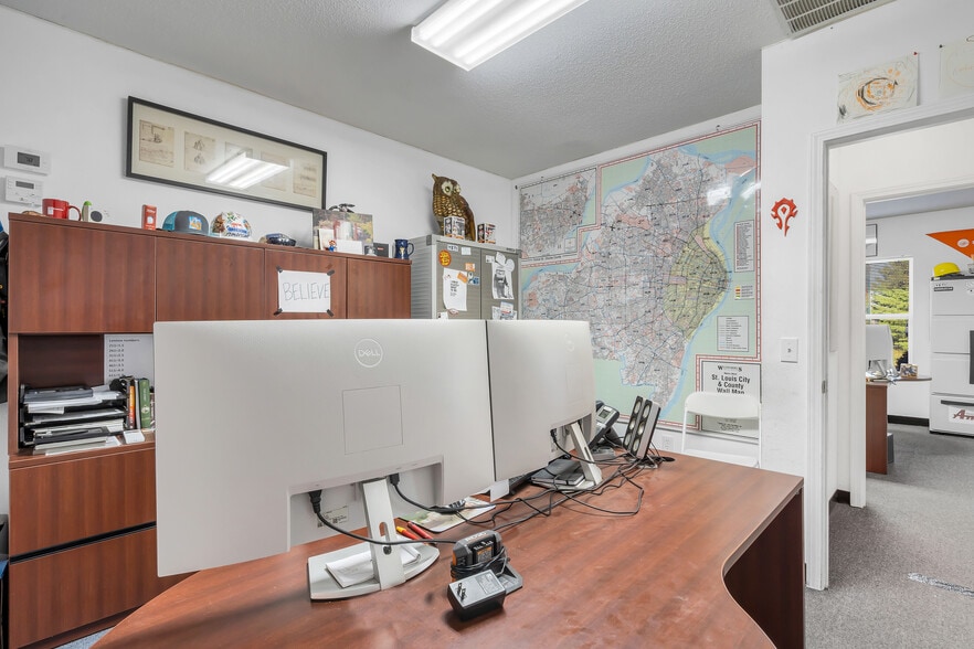 More Photos Of 1565 Kisker Rd, Saint Charles Office For Sale