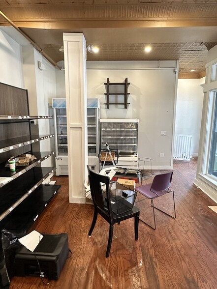 More Photos Of 4254 Main St, Philadelphia Storefront For Lease