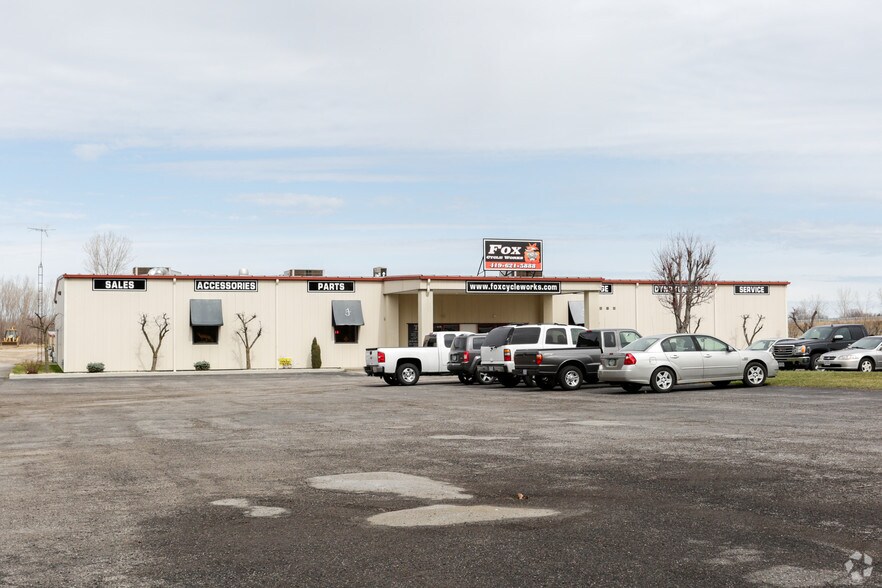 More Photos Of 1011 Fremont Ave, Sandusky Freestanding For Sale