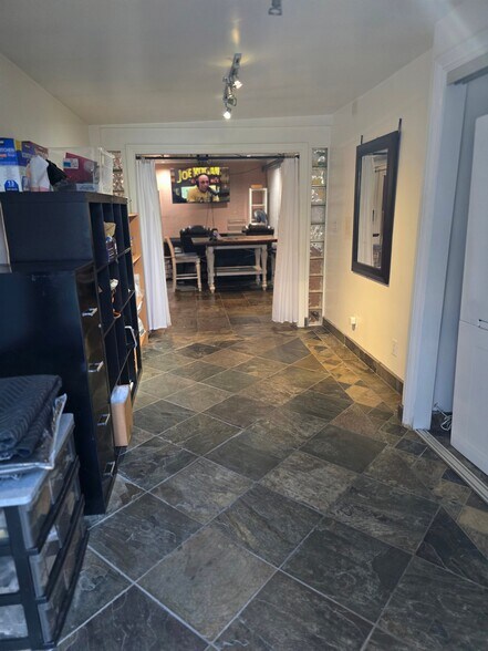 More Photos Of 2113 Border Ave, Torrance Flex For Sale