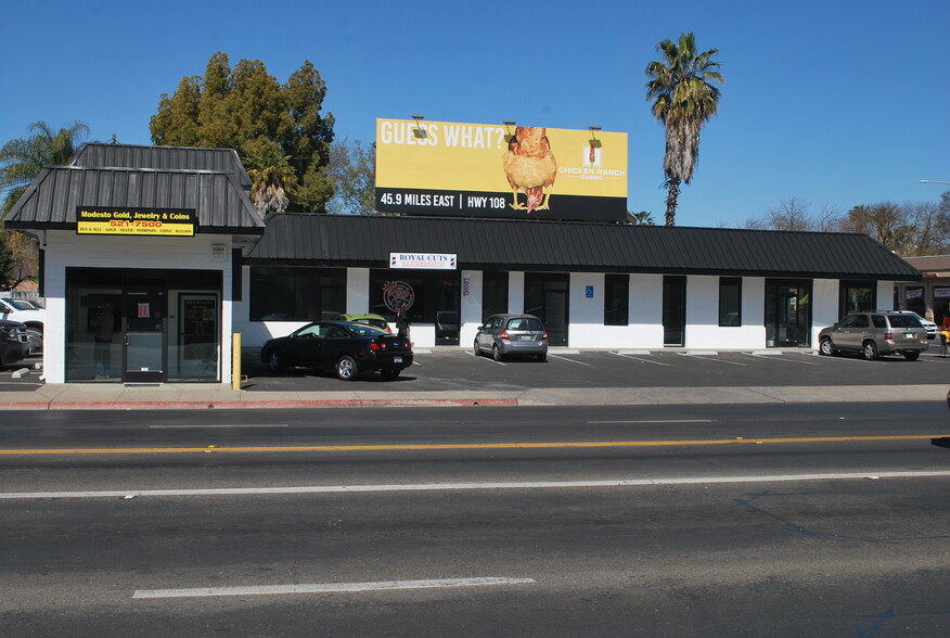 Primary Photo Of 103 McHenry Ave, Modesto Storefront Retail Office For Lease