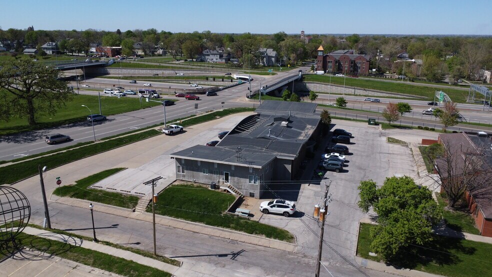 More Photos Of 945 19th St, Des Moines Medical For Sale