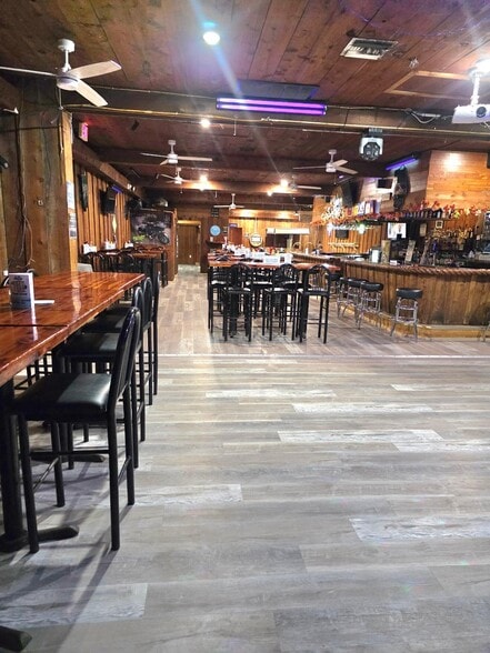 More Photos Of 2405 US-441 Hwy, Okeechobee Restaurant For Sale