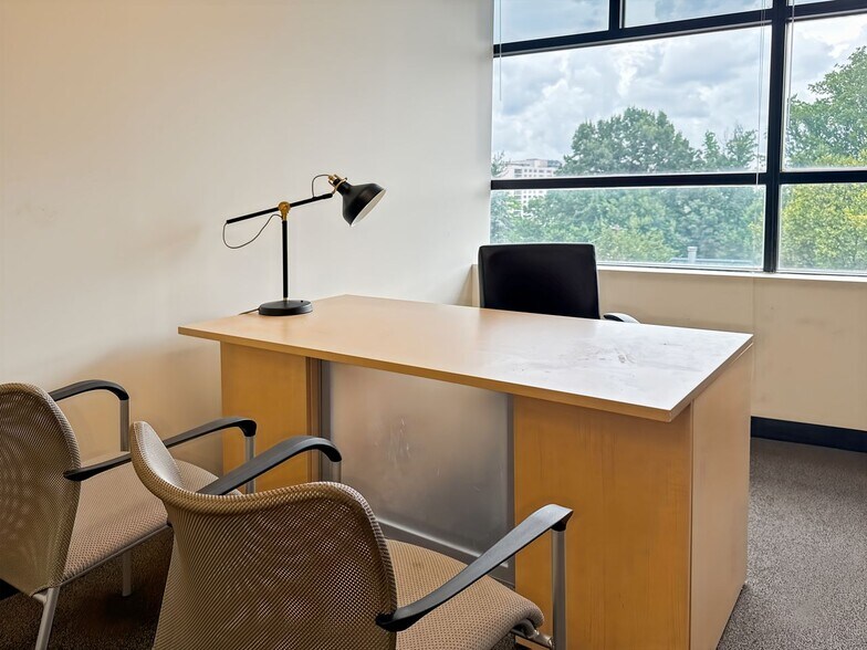 More Photos Of 7201 Wisconsin Ave, Bethesda Coworking Space