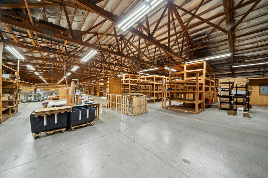 More Photos Of 130 Elizabeth Ln, Genoa City Industrial For Lease