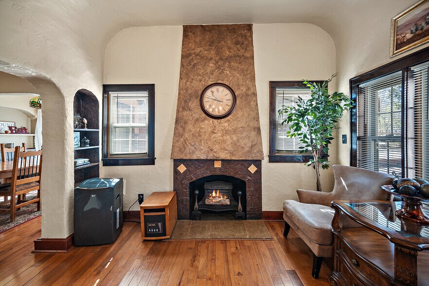 More Photos Of 1929 Woodburn St, Colorado Springs Multifamily For Sale