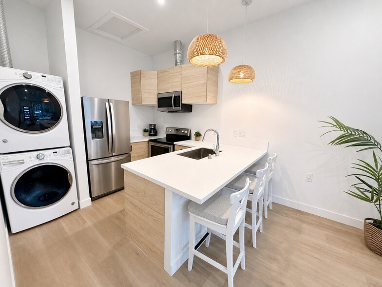 More Photos Of 2175-2177 Bacon St, San Diego Apartments For Sale