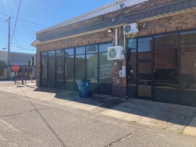 More Photos Of 104 Rural St, Evergreen Office For Sale